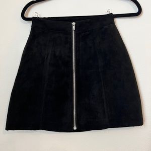 H&M High Waisted Mini Zipper Black Skirt